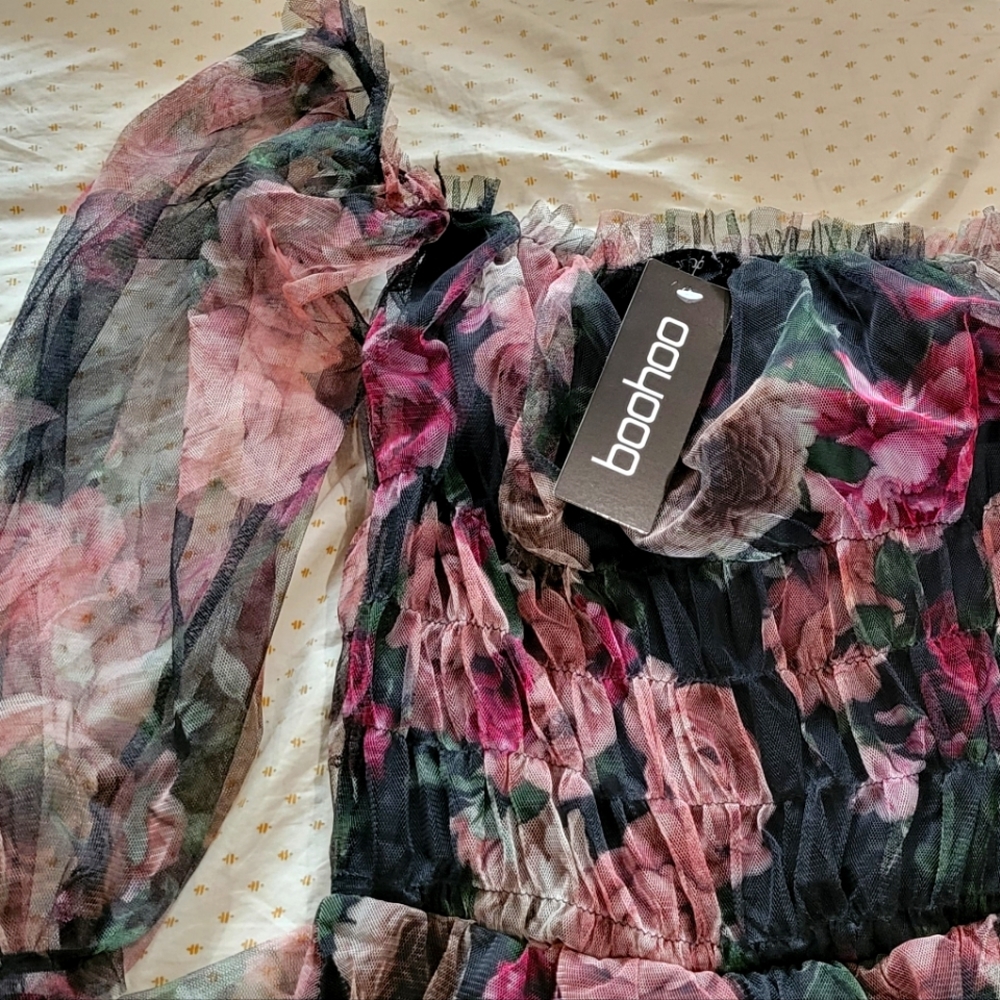 BooHoo off shoulder hilo dress